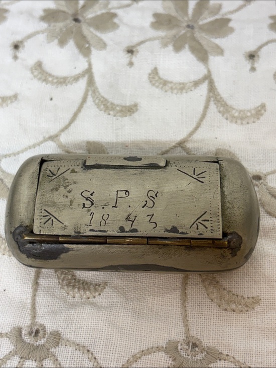 Other - Metal snuff box